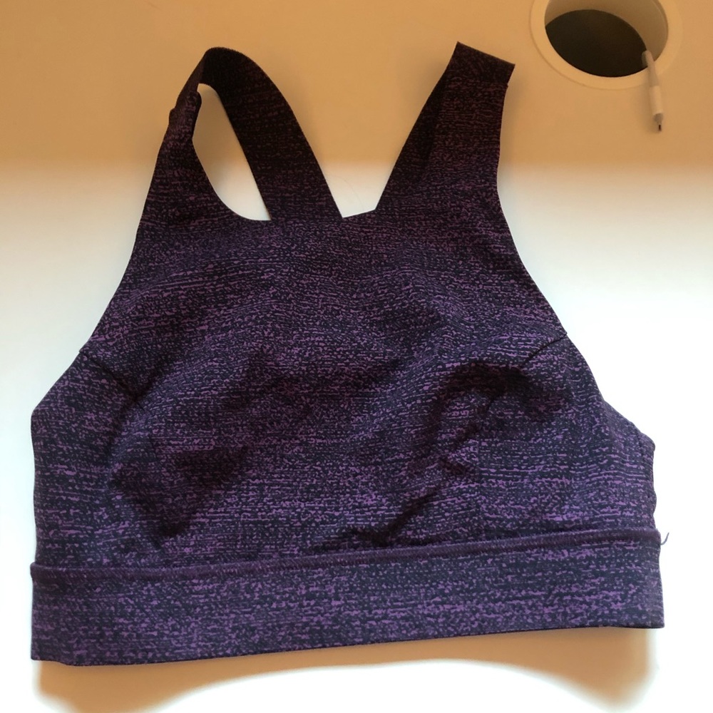 Lululemon high neck sports bra
